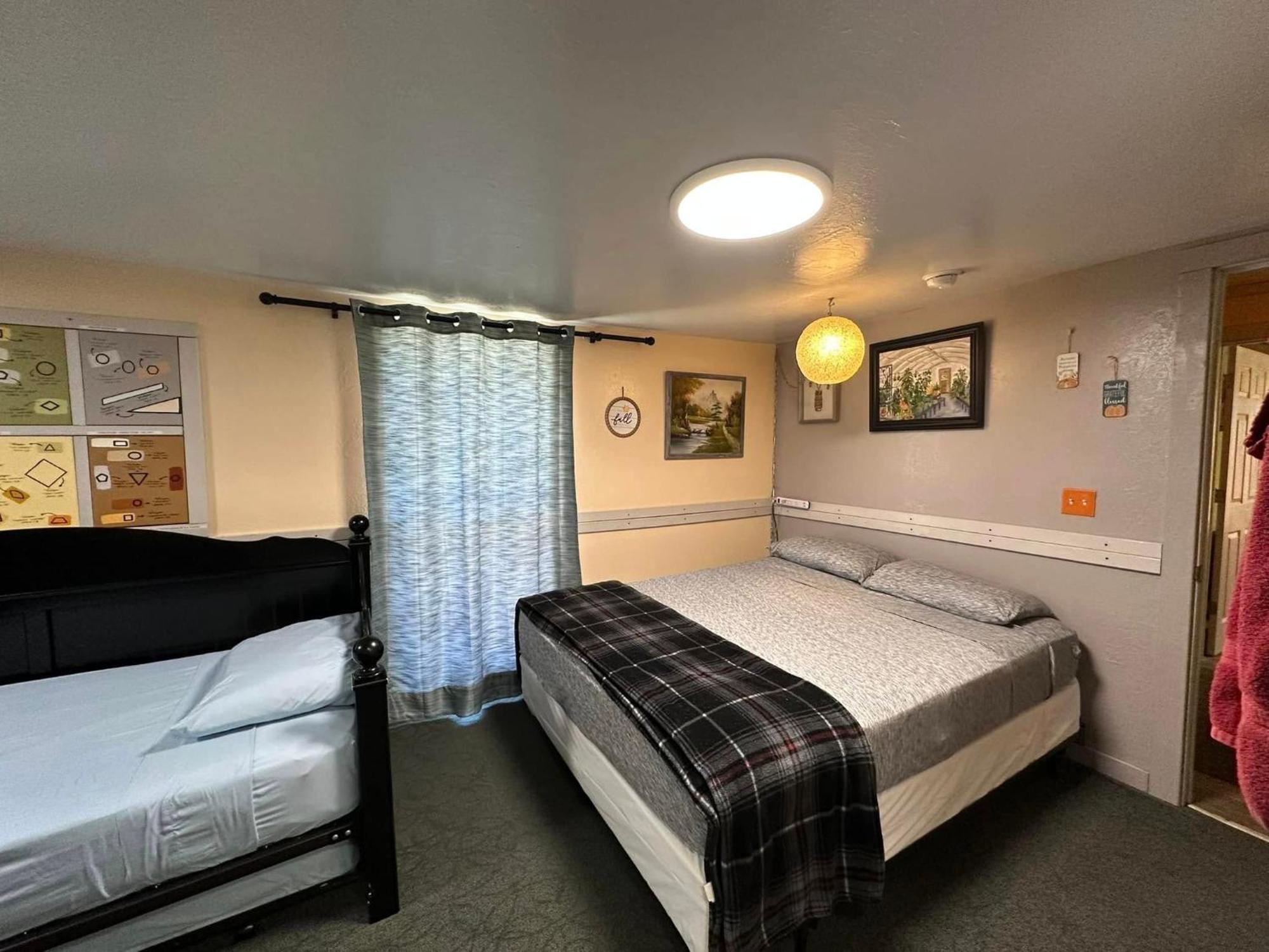 Ez 1 Mile To Fort Sill! Pumpkin Cottage Sleeps 9, Grills, Firepit, Laundry Lawton Luaran gambar